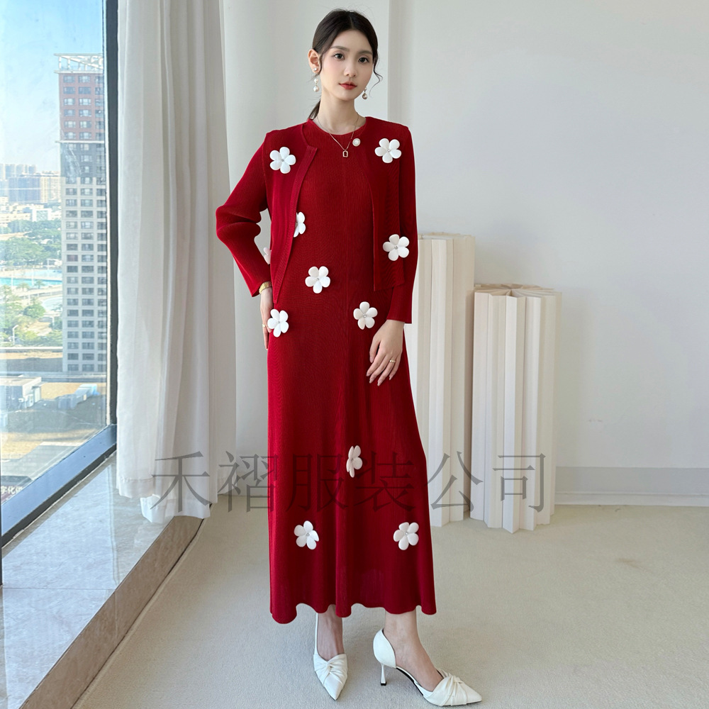 Formal Dress Female - طقم نسائي أنيق على الموضة الأوروبية