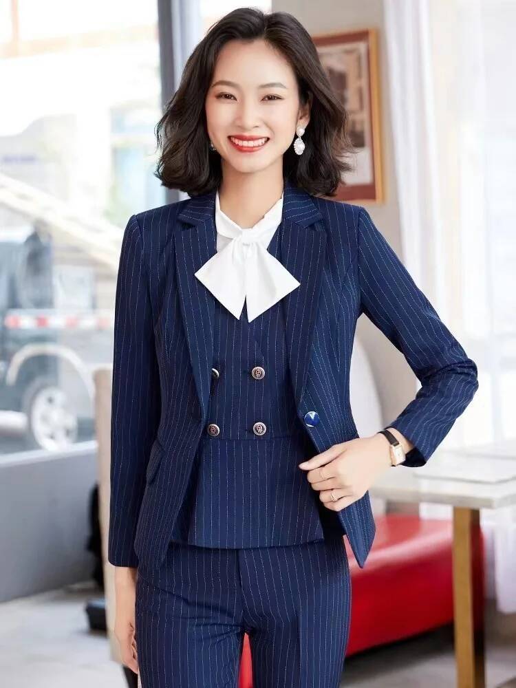 Women Formal Wear For Interview - بدلات عمل رسمية مخططة على الموضة
