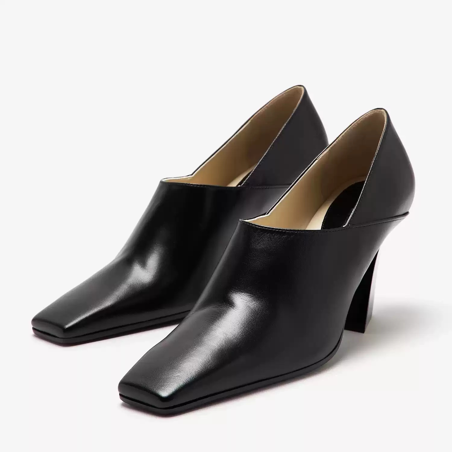 حذاء نسائي أسود من الجلد بكعب  - مراجعة Formal Wear Women'S Loafers وسعره
